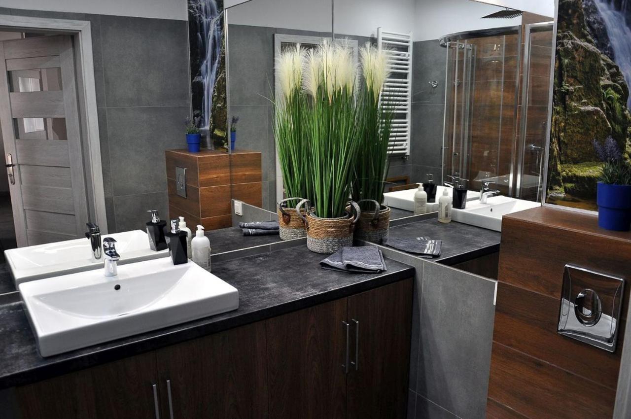 Q Apart Gold- Klimatyzowany 3 Pokojowy Apartament Przy Manufakturze Z Garazem Gratis, Fv วูดช์ ภายนอก รูปภาพ