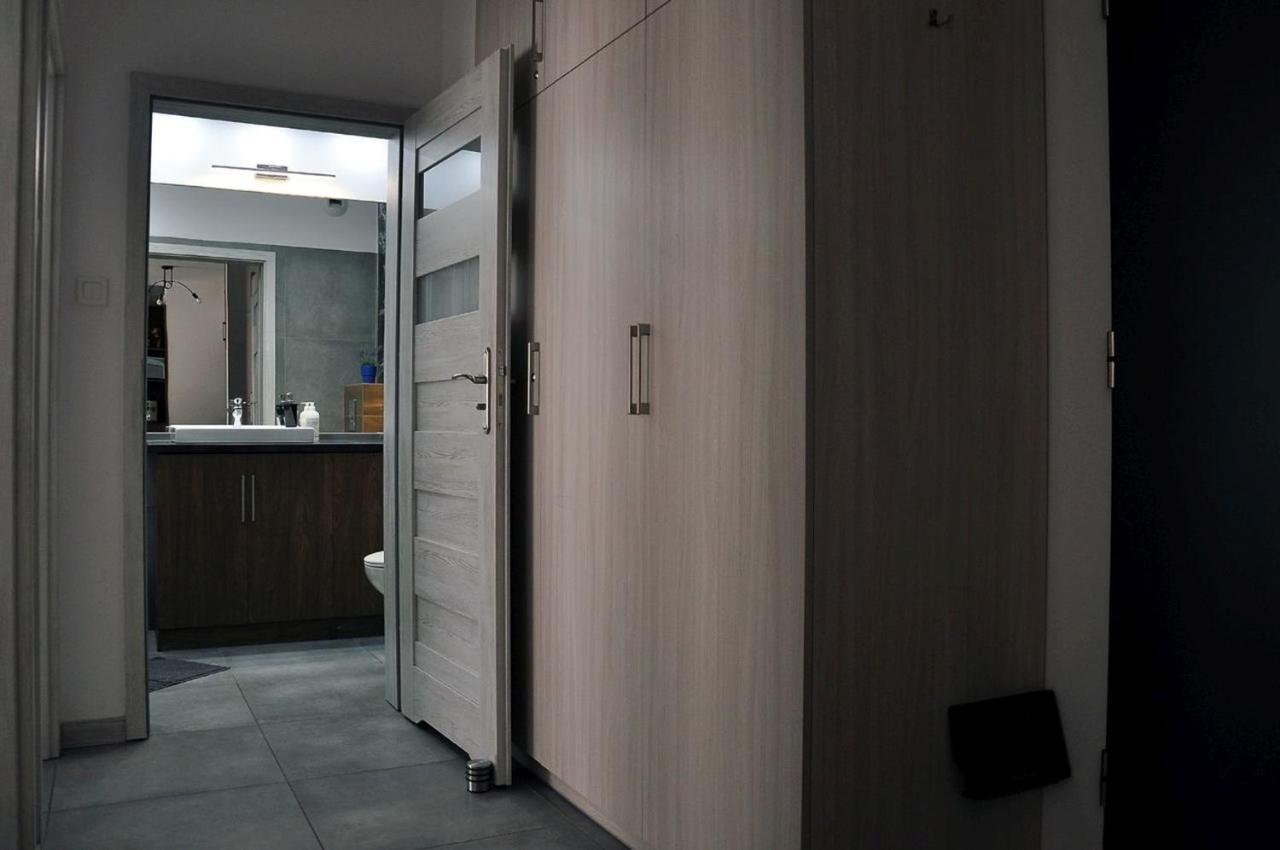 Q Apart Gold- Klimatyzowany 3 Pokojowy Apartament Przy Manufakturze Z Garazem Gratis, Fv วูดช์ ภายนอก รูปภาพ
