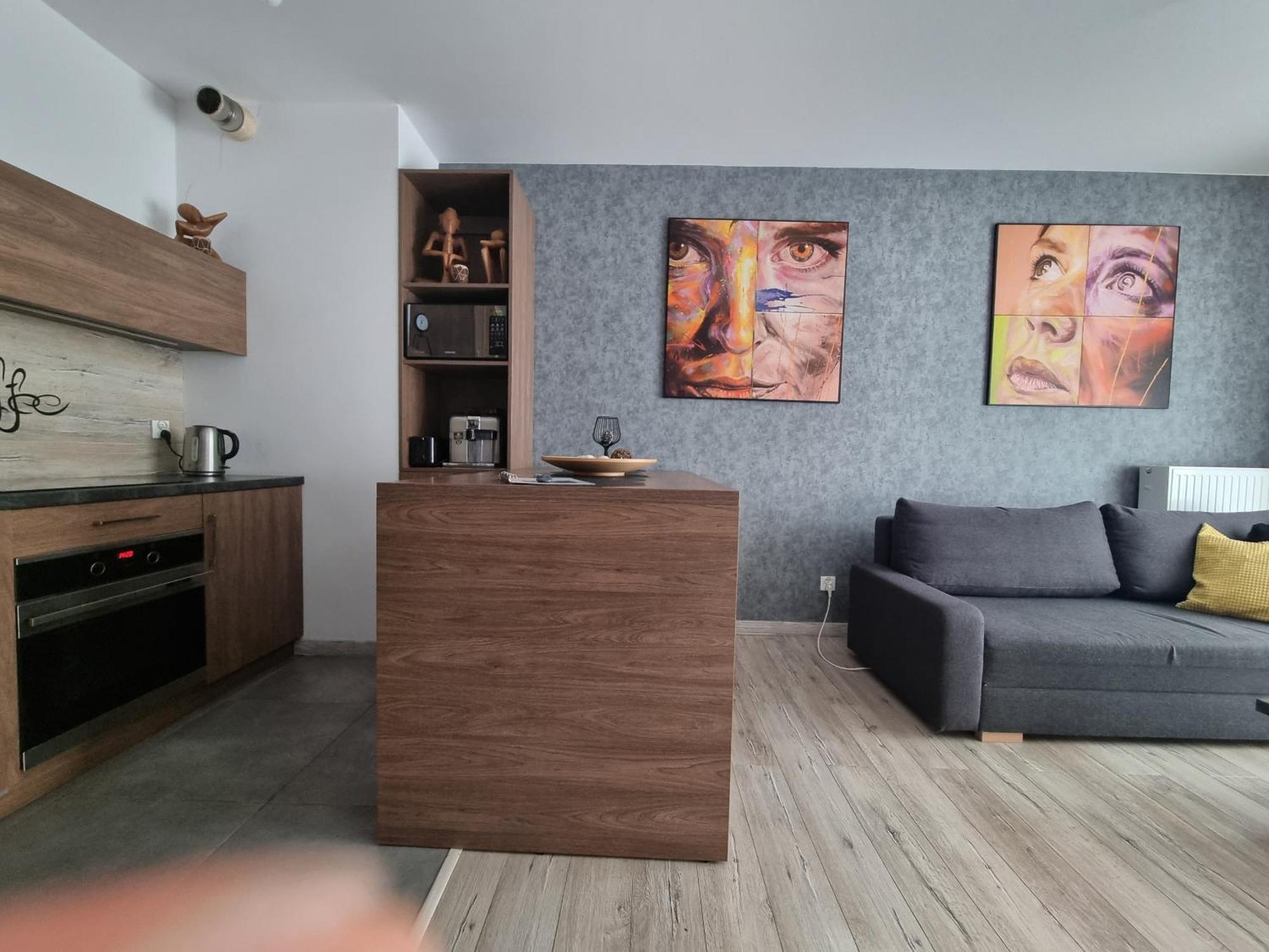 Q Apart Gold- Klimatyzowany 3 Pokojowy Apartament Przy Manufakturze Z Garazem Gratis, Fv วูดช์ ภายนอก รูปภาพ