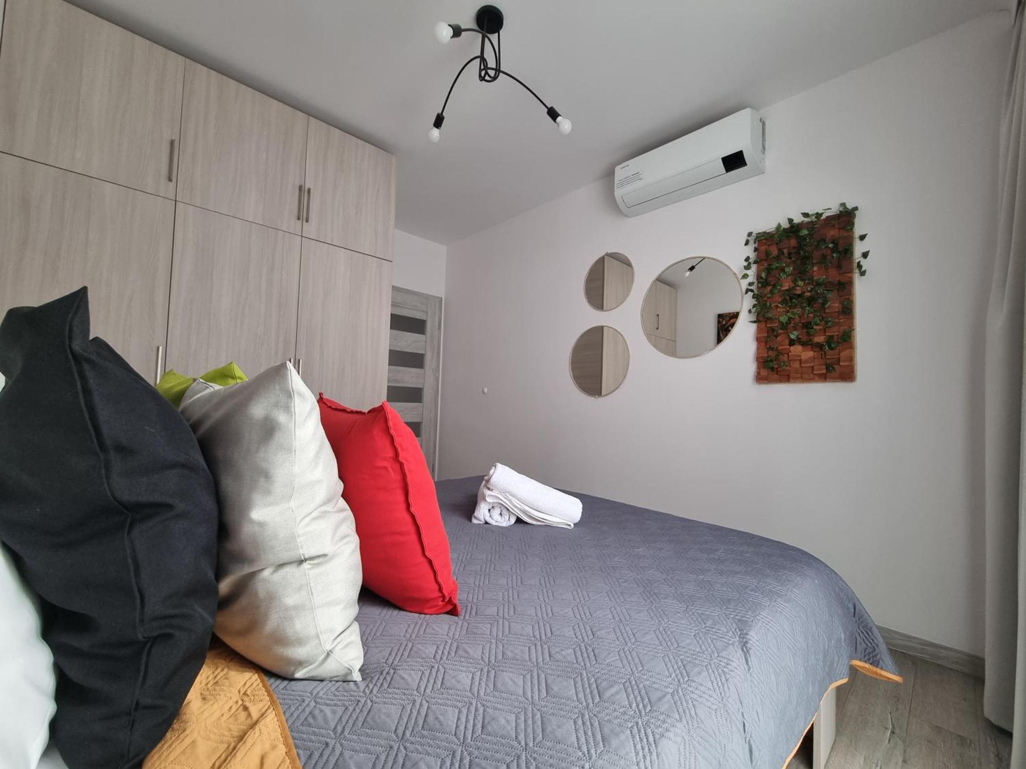 Q Apart Gold- Klimatyzowany 3 Pokojowy Apartament Przy Manufakturze Z Garazem Gratis, Fv วูดช์ ภายนอก รูปภาพ