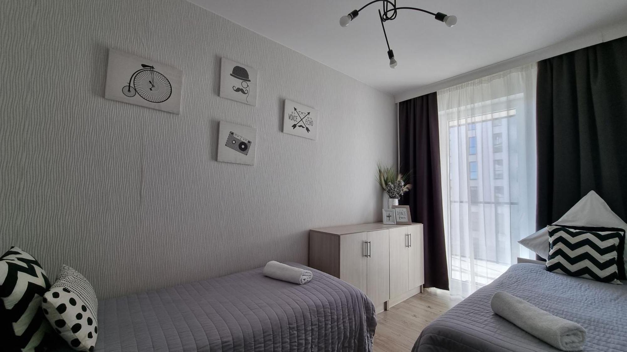 Q Apart Gold- Klimatyzowany 3 Pokojowy Apartament Przy Manufakturze Z Garazem Gratis, Fv วูดช์ ภายนอก รูปภาพ